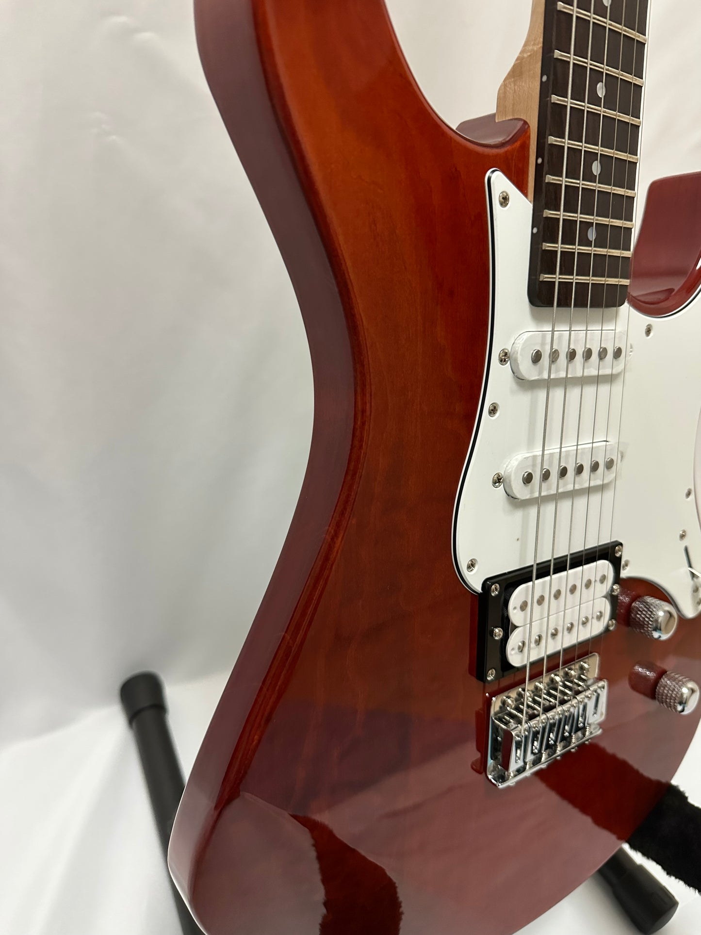 【New】YAMAHA Pacifica PAC212VQM